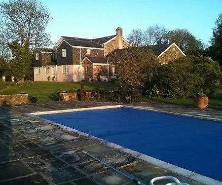 Tremoren Hotel Saint Kew